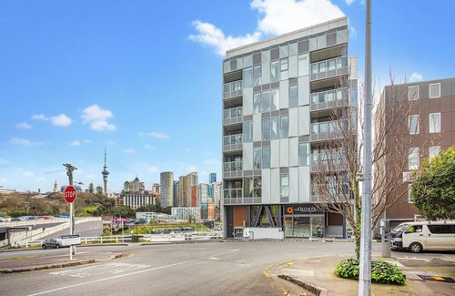 Parnell Wohnung | Modern Parnell Retreat | Large Balcony Views, Parking & Gym