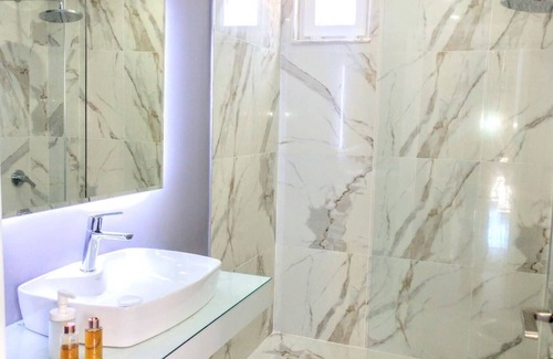 Konyaalti Haus | modern penthouse apartment at top floor