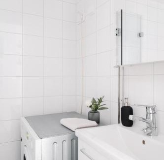 Ullanlinna Wohnung | Modern & Renovated 1BR Apt in City Center