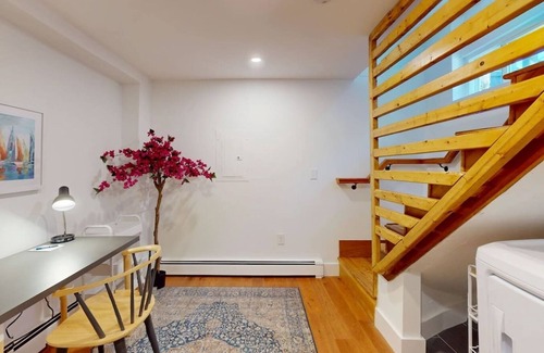 North Cambridge Wohnung | Modern Renovated 1BR w/Pvt Entrance – Prime Loc