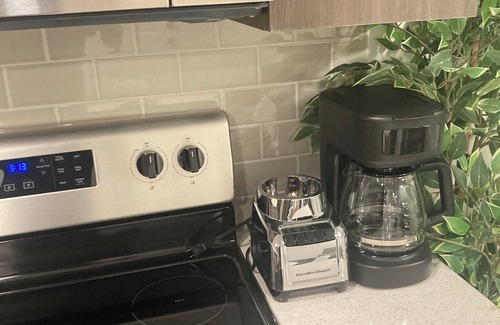 Calgary Wohnung | Modern Retreat Central Location All the Comforts of Home