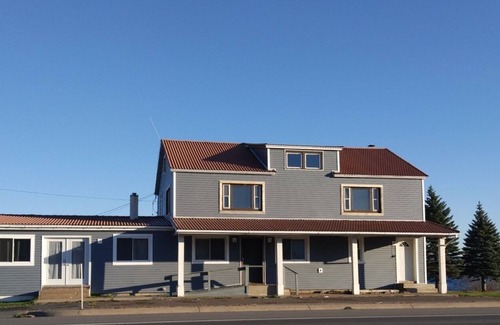 Michigan Haus | Modern Retreat on Lake Superior, close to snowmobile trails