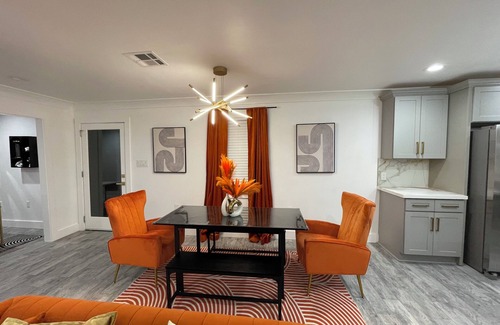 Kenner - Louis Armstrong International Airport Haus | Modern Spacious 4-bedroom house in charming Kenner with WiFi and AC