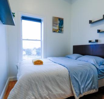 Roxbury Wohnung | Modern & Spacious 4-Bedroom Apartment in Roxbury