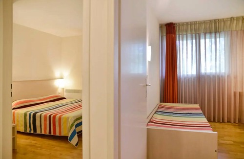 Divonne-les-Bains Hotel | Modern stay w/ Breathtaking Outdoors | Explore Lake Geneva & Château de Gruyère
