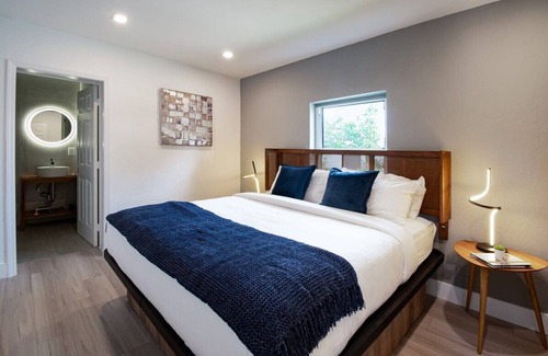 Poinciana Park Hotel | Luxurious Boutique Hotel in Fort Lauderdale