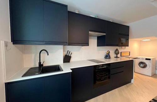 Totteridge Wohnung | Modern Studio Living, 300m from Totteridge & Whetstone Station