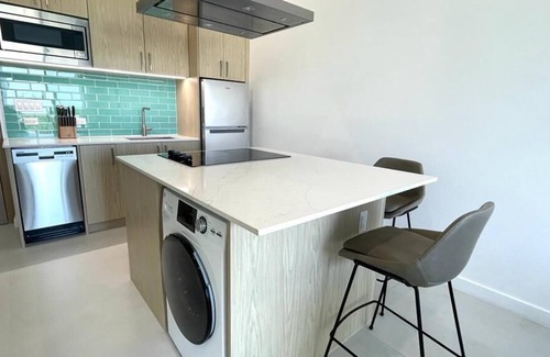 Grand Harbour Wohnung | Modern Stylish 1-Bed+Den in Harbour Walk!