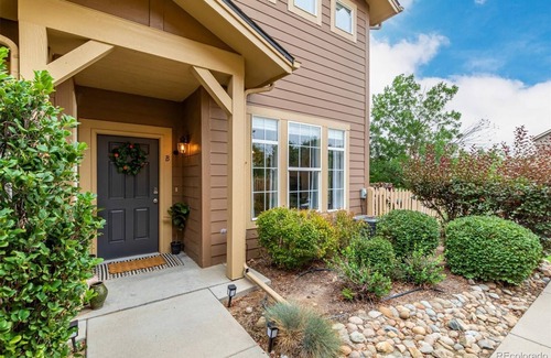 Commerce City Haus | Modern Townhome Close to Denver Airport