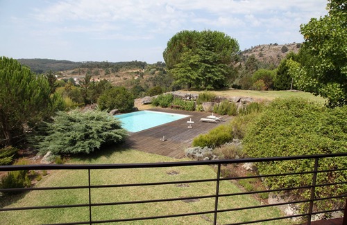Lanhelas Hütte | Moderne Villa in ruhiger Umgebung mit großem Garten und Swimmingpool