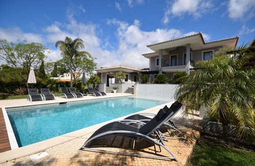 Carvoeiro Villa | Luxuriöse Villa mit eigenem Swimmingpool in Carvoeiro