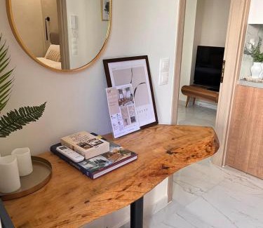 Zavlani Wohnung | Modh Patras City Centre - Entire Apartment