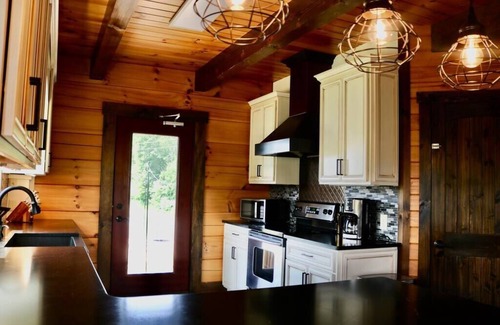 Blissfield Haus | Mohican Haven Lodge.