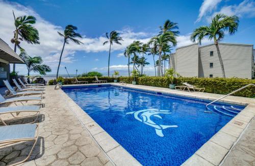Ualapue Wohnung | Molokai Island Retreat with Ocean View and Pool!