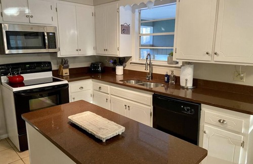 Pangburn Kabine | Mom and Pops Lodge: Nature's Retreat: ALL REASONABLE OFFERS CONSIDERED