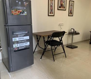 Ranwar Wohnung | Mon Repose Studio Apt Bandra
