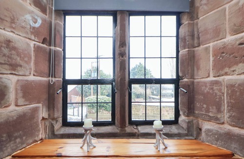 Hapsford Hütte | Monastery Hall