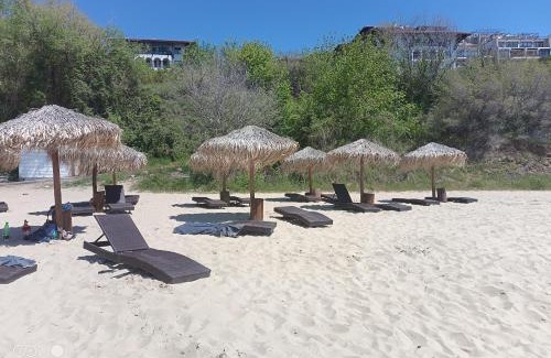 Sveti Vlas Wohnung | Monastery II Garden stay like home