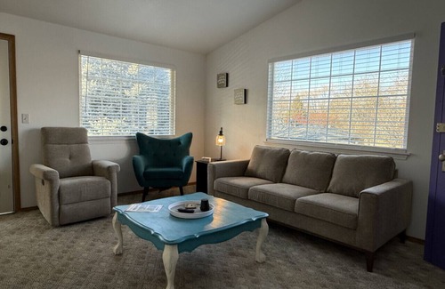 Hillcrest Wohnung | Monica and Rachel's Friends Apt