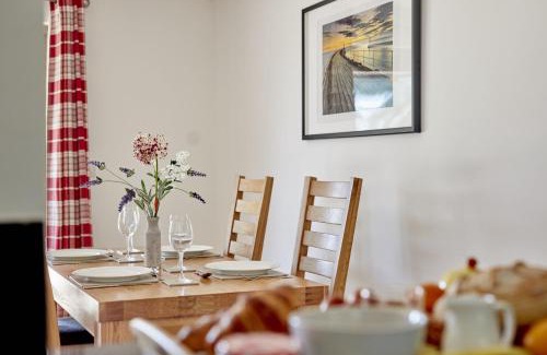 Frome Haus | Monmouth Retreat Cottage