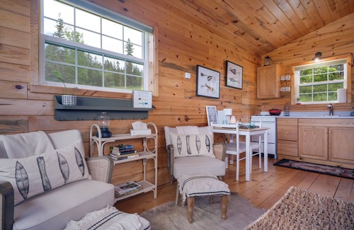 Kalispell Kabine | Montana cozy cabin with million $ views of Flathead Valley, 30 miles to Glacier