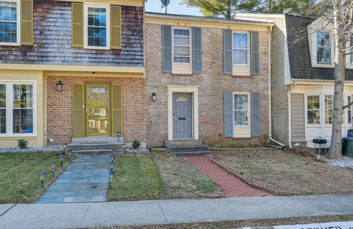 Montgomery Village Haus | Montgomery Village Townhome w/Patio: 27 Mi to DC!