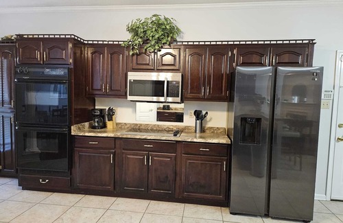 Southaven Haus | MONTHLY STAYS-Breathtaking 8 BR Retreat with Private Pool, Lake View, & Backyard