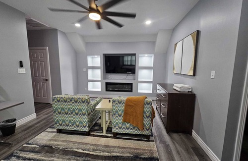 Collierville Haus | MONTHLY STAYS-Spacious 5-Bedroom Retreat in Collierville – Ideal for Groups!