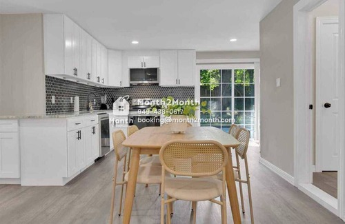 Newark Haus | Montrose Meadow Retreat #42078