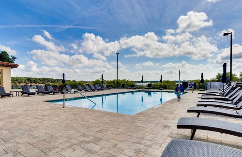 Montverde Eigentumswohnung | Montverde Condo w/ Pool Access & Lake Views