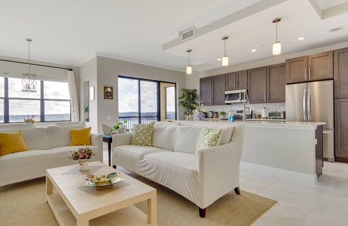 Montverde Eigentumswohnung | Montverde Condo w/ Pool Access & Lake Views