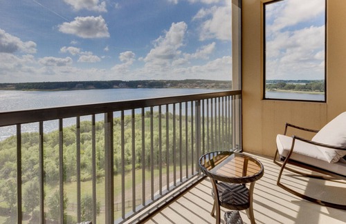 Montverde Eigentumswohnung | Montverde Condo w/ Pool Access & Lake Views