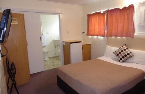 Innisfail Hotel | Moondarra Motel