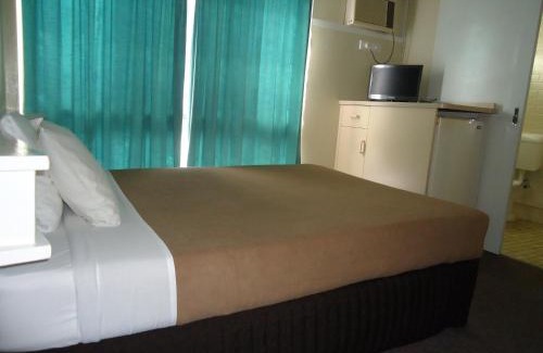 Innisfail Hotel | Moondarra Motel