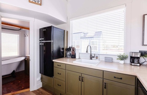 Apple Valley Haus | Moonrise Tiny Home Su