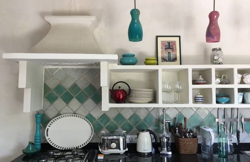 Gaucin Haus | Atemberaubende maurische Wohnung mit schönem Garten und Pool im Dorf Gaucín.