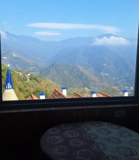 Ren'ai Bed & Breakfast | Moose & Squirrel