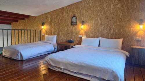 Ren'ai Bed & Breakfast | Moose & Squirrel