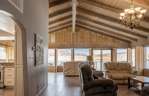 Moovalya Keys Haus | Moovalya Keys Riverfront! Room for all!