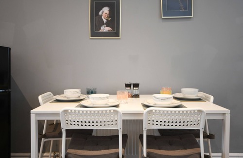 Chesterfield Haus | Morden house close to City centre & The Peaks