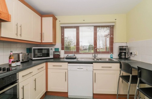 Middlezoy Hütte | MORGAN HOUSE, pet friendly, country holiday cottage in Middlezoy