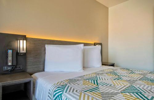 Northeast Heights Hotel | Motel 6-Albuquerque, NM - Carlisle