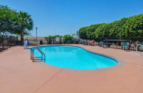 Apache Junction Hotel | Motel 6-Apache Junction, AZ