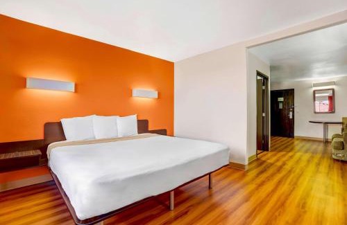 Apache Junction Hotel | Motel 6-Apache Junction, AZ