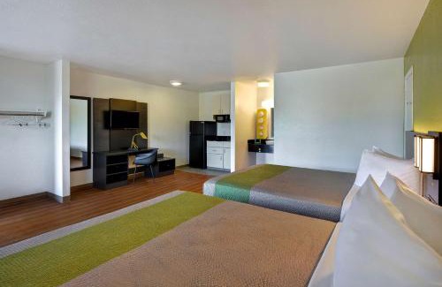 Cocoa Beach Hotel | Motel 6-Cocoa Beach, FL