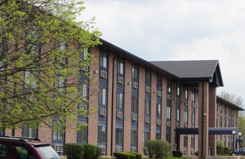 Elk Grove Village Hotel | Motel 6-Elk Grove Village, IL - O'Hare