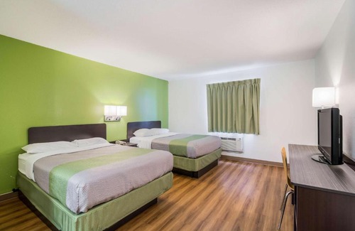 Fargo Hotel | Motel 6-Fargo, ND - South