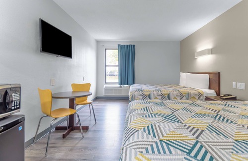 Franklin Hotel | Motel 6 Franklin, OH