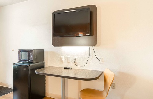 Little Rock Hotel | Motel 6 Little Rock, AR - West