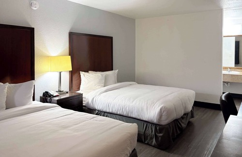 Mesa Hotel | Motel 6 Mesa, AZ - Downtown